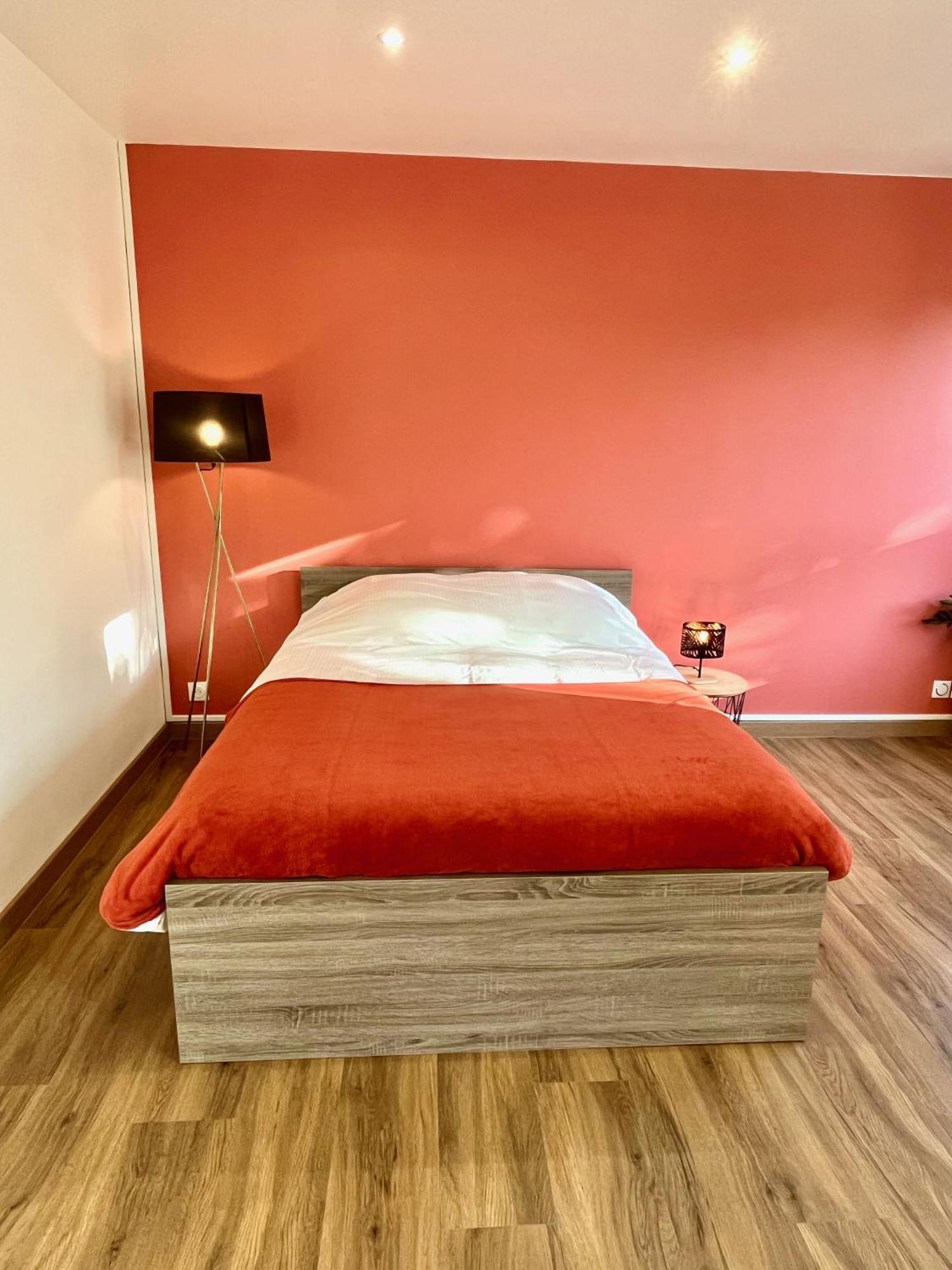 Charmant Studio + Parking Prive Caen Ngoại thất bức ảnh