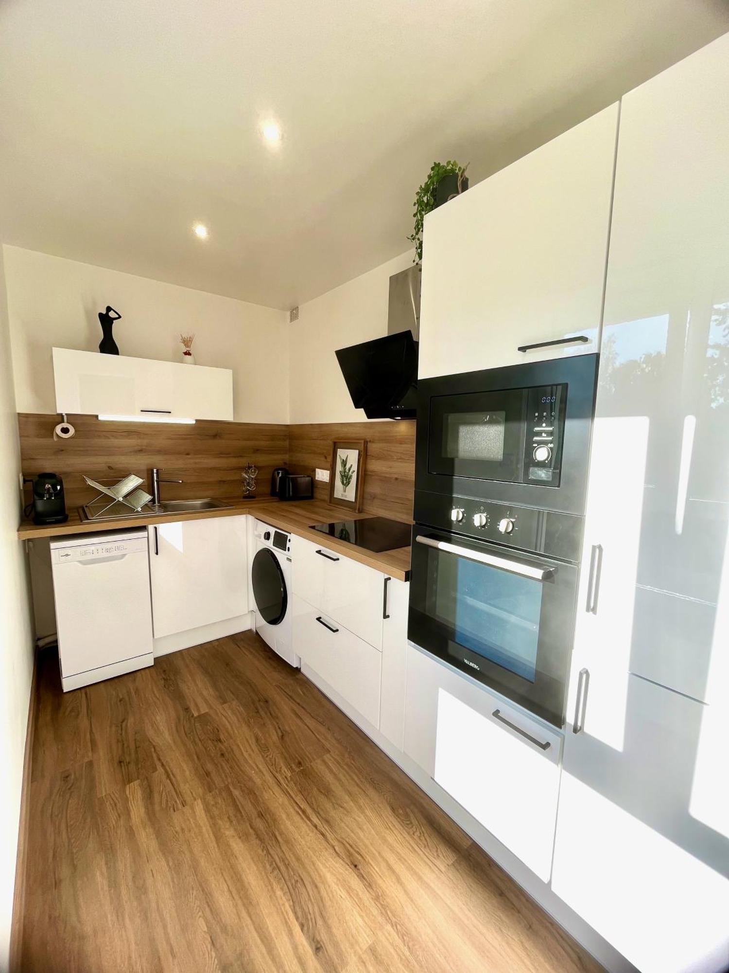 Charmant Studio + Parking Prive Caen Ngoại thất bức ảnh